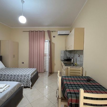 Rest House Vlorë Екстериор снимка