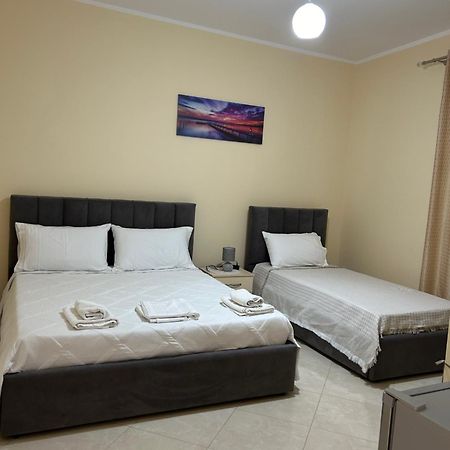 Rest House Vlorë Екстериор снимка
