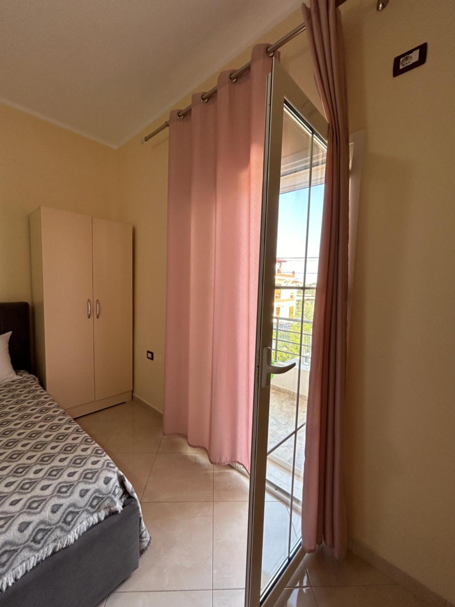 Rest House Vlorë Екстериор снимка