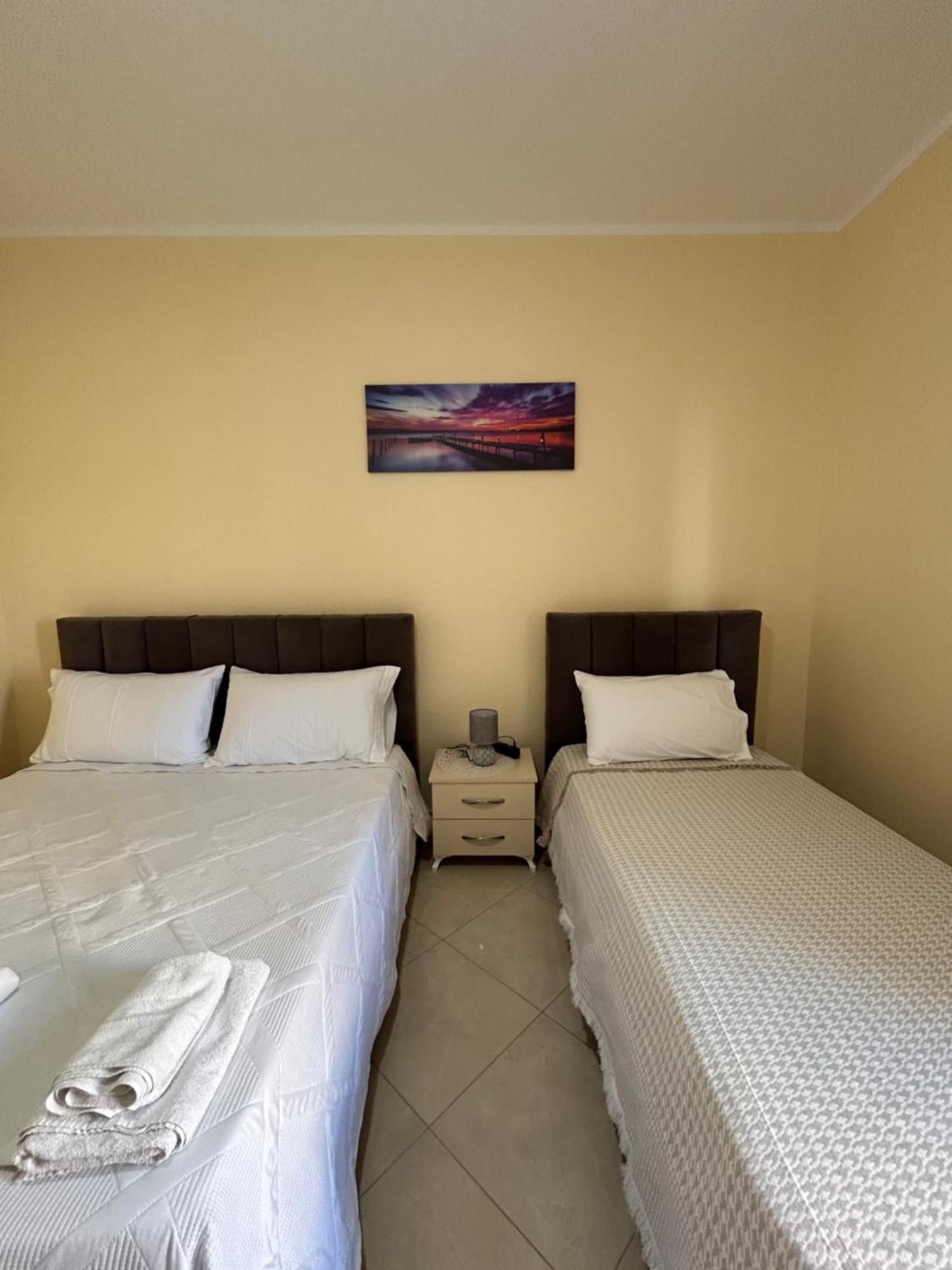 Rest House Vlorë Екстериор снимка