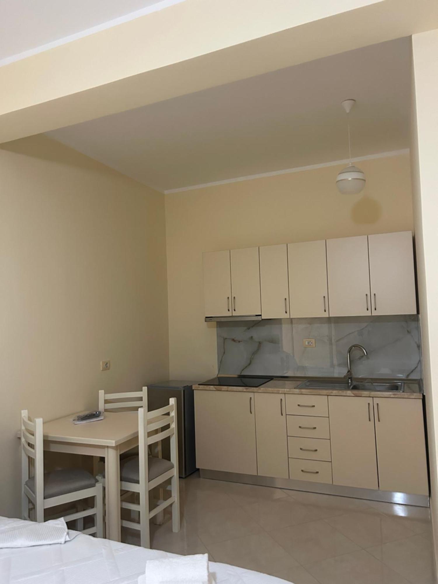 Rest House Vlorë Екстериор снимка